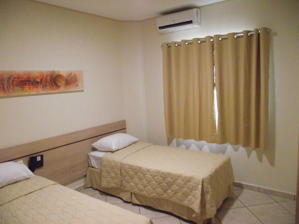 Hotel Eden ソロカーバ エクステリア 写真