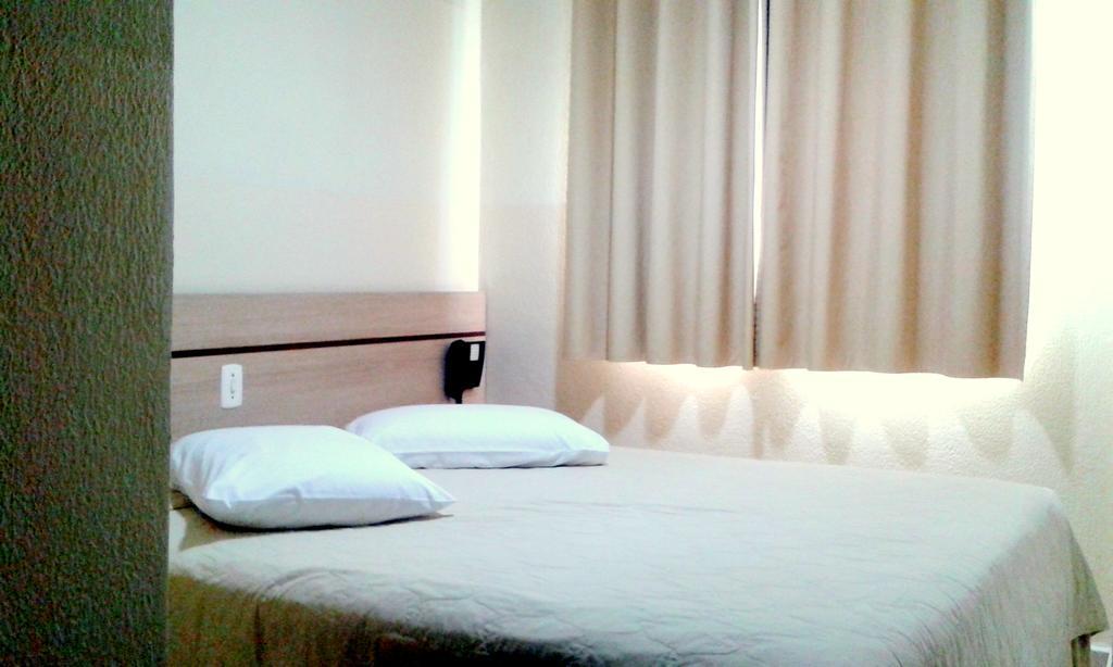 Hotel Eden ソロカーバ エクステリア 写真