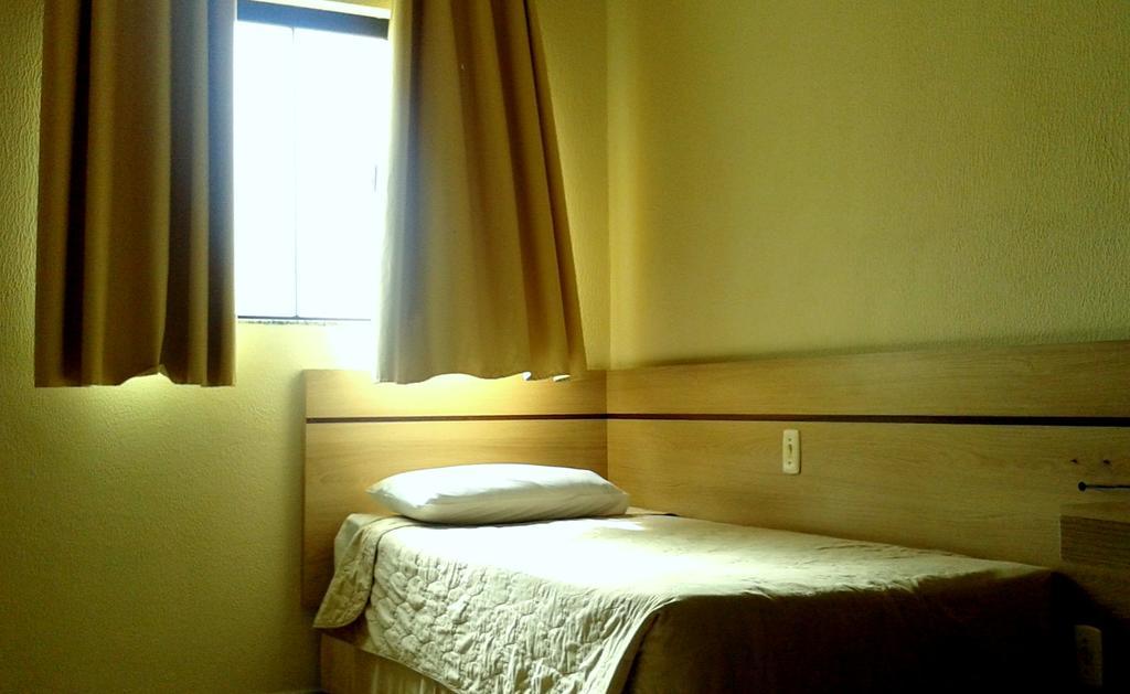 Hotel Eden ソロカーバ エクステリア 写真